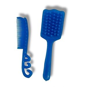 Vintage 90s Barbie Doll Blue Comb & Brush Accessory Set B-1